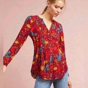 Anthropologie Maeve Floral Pintuck Blouse Size Small 
Button down blouse V Neck
